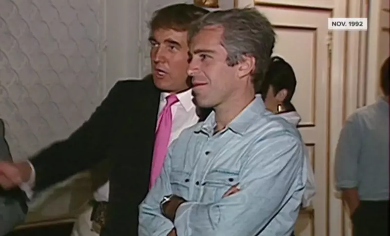 Trump ataca lista de Epstein e chama de 'farsa' após virar alvo de críticas do MAGA