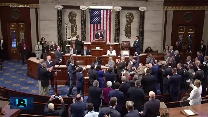 Trump conquista vitória crucial com aprovação de orçamento no Congresso