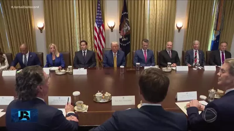 Trump visita áreas afetadas por enchentes nos EUA: confira os detalhes