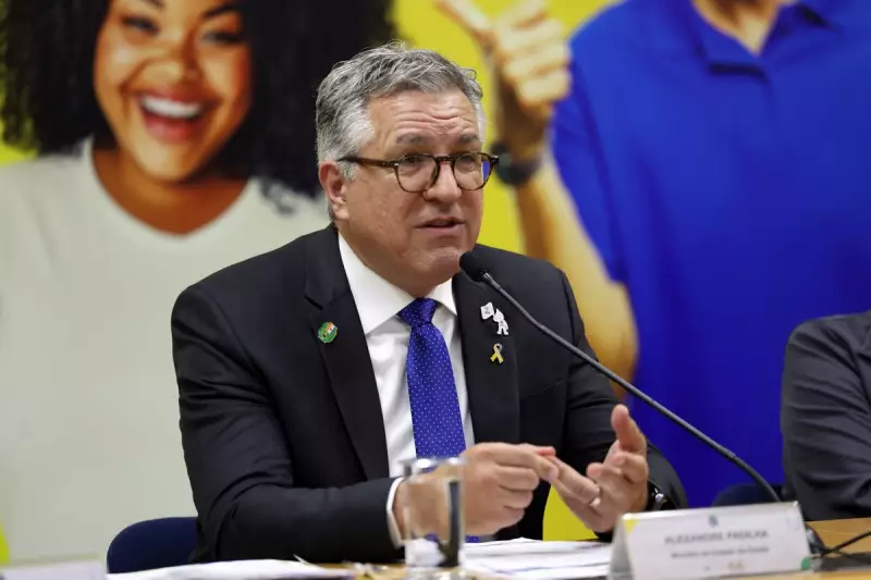 Vacinação nas escolas: 1 milhão de crianças imunizadas e plano de expansão anunciado