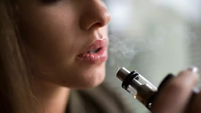 Vape e o perigo oculto: como o 'pulmão de pipoca' avança silenciosamente