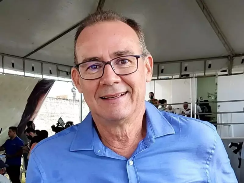 Vice-governador de Sergipe, Zézinho Sobral, recebe alta após internação hospitalar