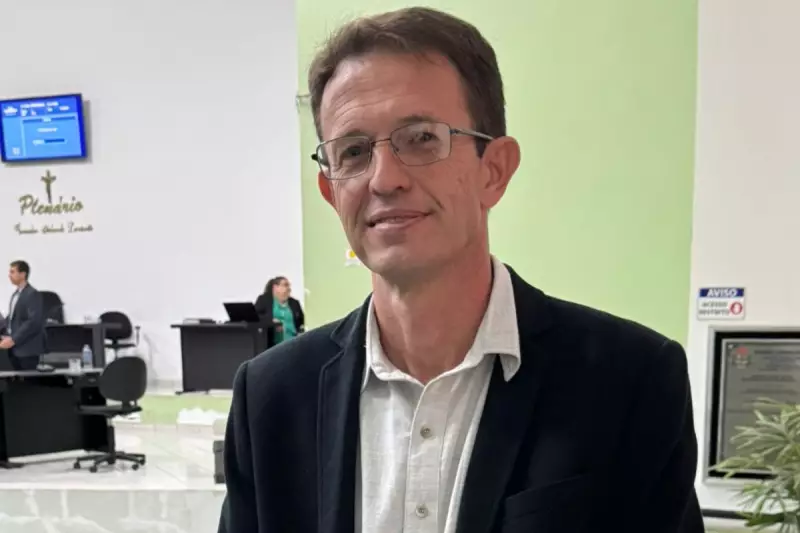 Vice-prefeito assume Conchas após cassação do prefeito por uso irregular de trator municipal