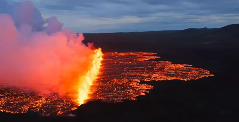 Vulcão na Islândia entra em erupção novamente: veja imagens impressionantes da nona explosão desde 2023