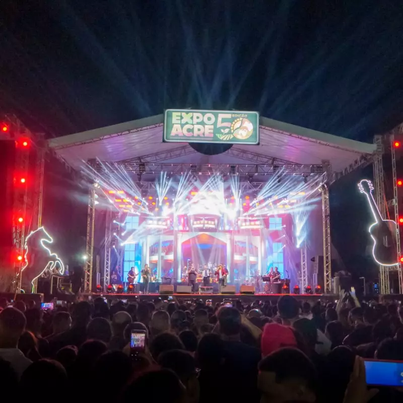 Zezé Di Camargo & Luciano arrasam na ExpoAcre 2025 sob chuva: fãs não se arrependem nem um pouco!