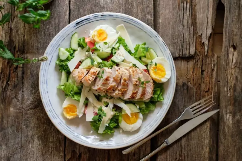 5 Pratos Leves e Proteicos para um Almoço que Vai Te Energizar Sem Pesar