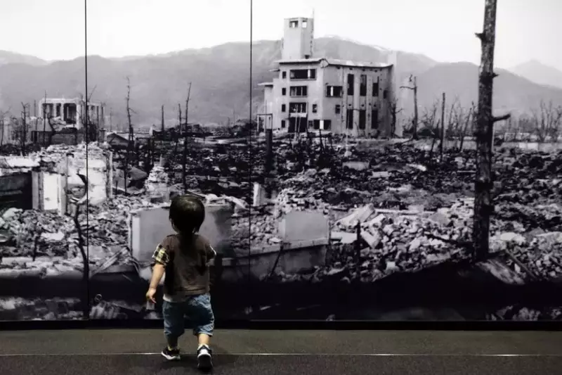 80 anos das bombas atômicas: Japão honra vítimas de Hiroshima e Nagasaki em cerimônia emocionante