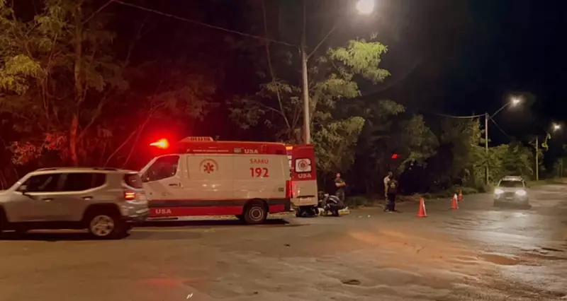 Acidente em Araraquara: Motociclista bate em poste e é socorrido às pressas