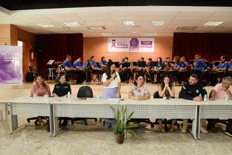 Agosto Lilas: Campanha leva conscientização sobre violência contra a mulher para escolas e canteiros de obras em Santarém