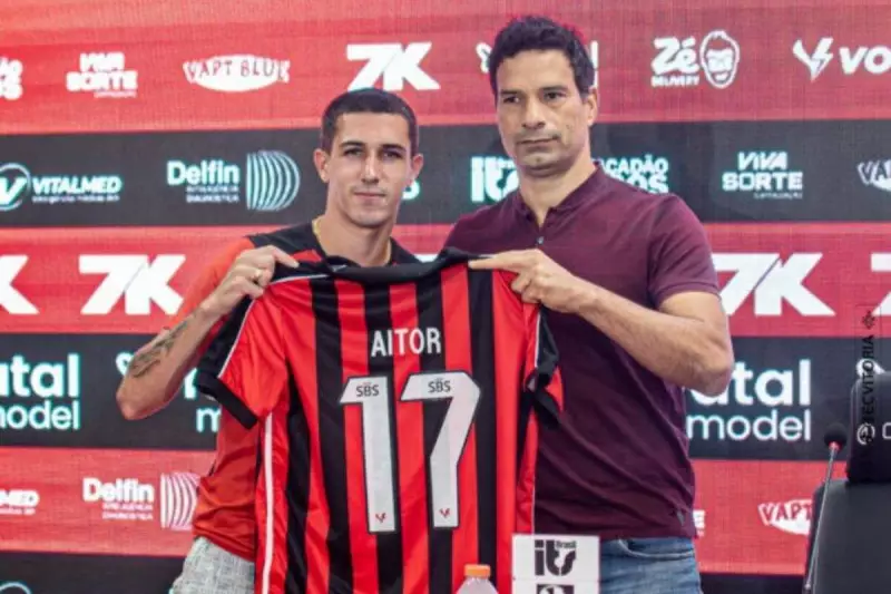 Aitor Cantalapiedra está regularizado e pode estrear pelo Vitória: saiba tudo sobre a novidade!