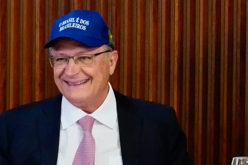 Alckmin Brinca com 'Carecas' em Reunião Ministerial: 'Elas Gostam Mais' — Veja o Momento Descontraído