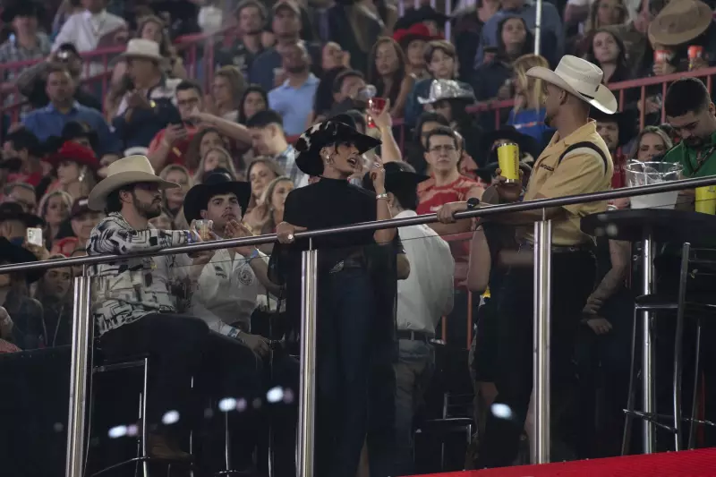 Ana Castela arrasa no camarote e vira atração paralela no show de Bruno e Marrone em Barretos