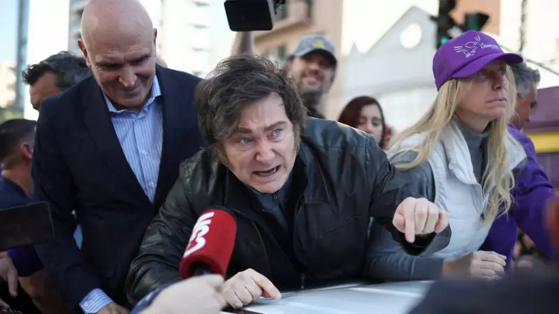 Argentina em Alerta: Irmã de Milei é Retirada às Pressas de Evento Após Pedrada no Presidente