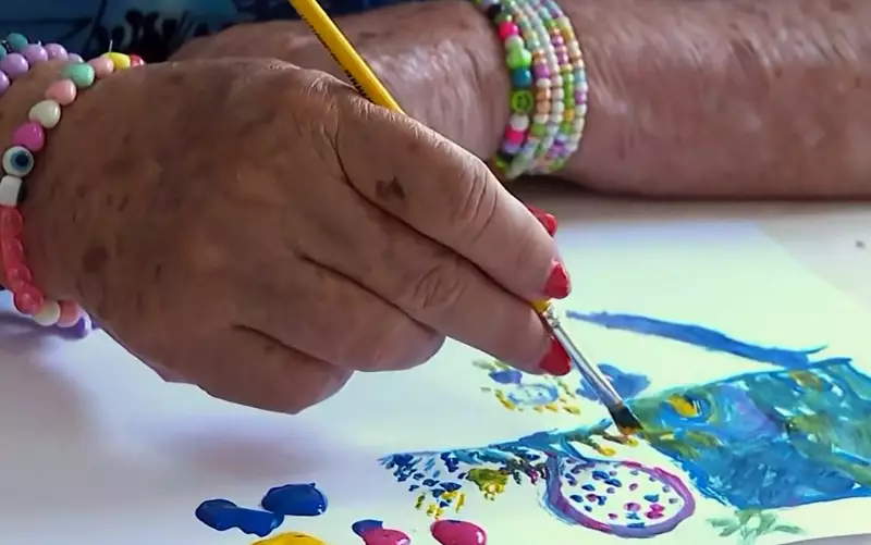 Arte na Melhor Idade: Idosos em Passos, MG, Escrevem Livros e Renovam a Alma com Poesia