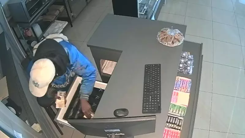 Assaltante invade loja de salgados em Itapetininga e leva até cigarros: veja detalhes
