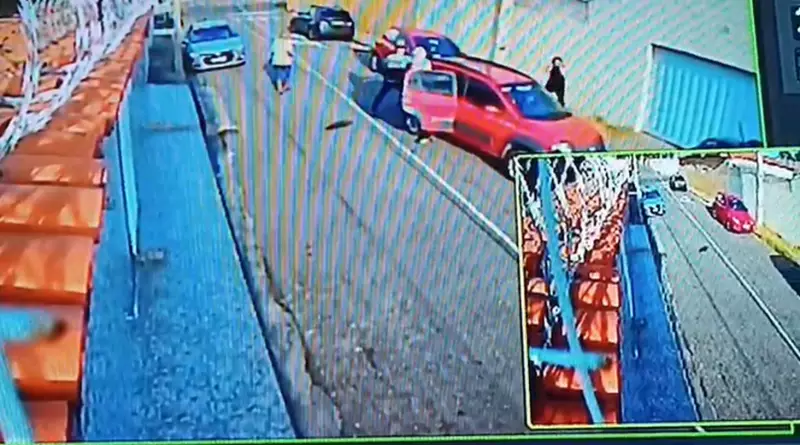Assalto à Luz do Dia em Teresina: Criminosos Roubam Carro de Mulher na Zona Leste — Veja o Vídeo Chocante