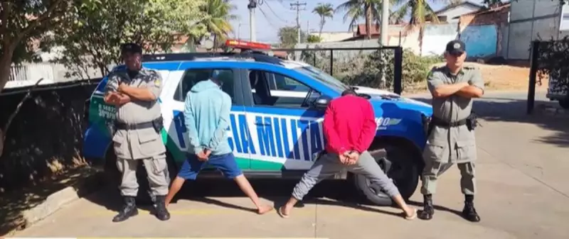 Assalto aterrorizante em ponto de ônibus: criminosos presos após ação rápida da PM em Goiás