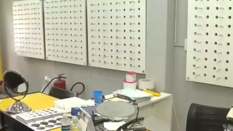 Assalto Ousado em Santos: Ladrões Invadem Ótica por Buraco na Parede e Tentam Lotérica