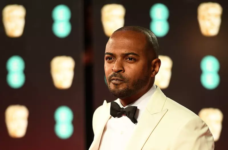 Ator britânico Noel Clarke perde processo por difamação após acusações de má conduta sexual