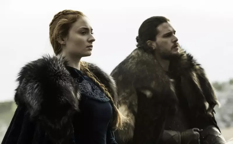 Atores de 'Game of Thrones' revelam desconforto com cena de beijo inesperado em novo filme