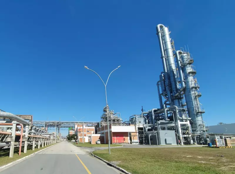 Barulho e fumaça na BASF de Guaratinguetá deixam moradores em alerta — empresa descarta explosão