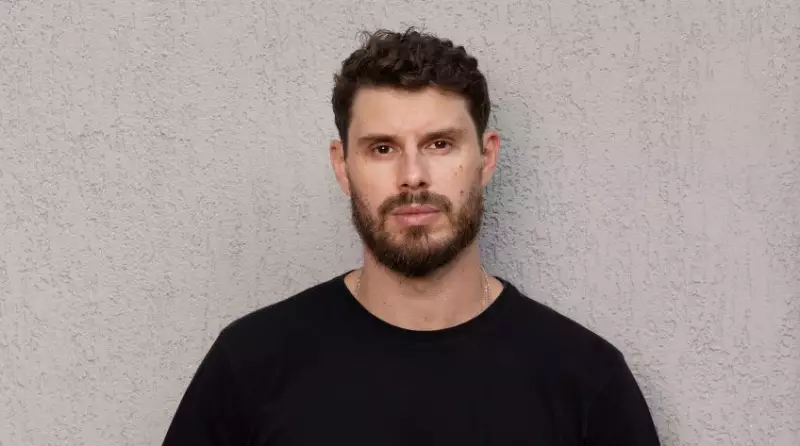 Bruninho revela desafios e superação em biografia emocionante: 'Tive que conquistar meu espaço'
