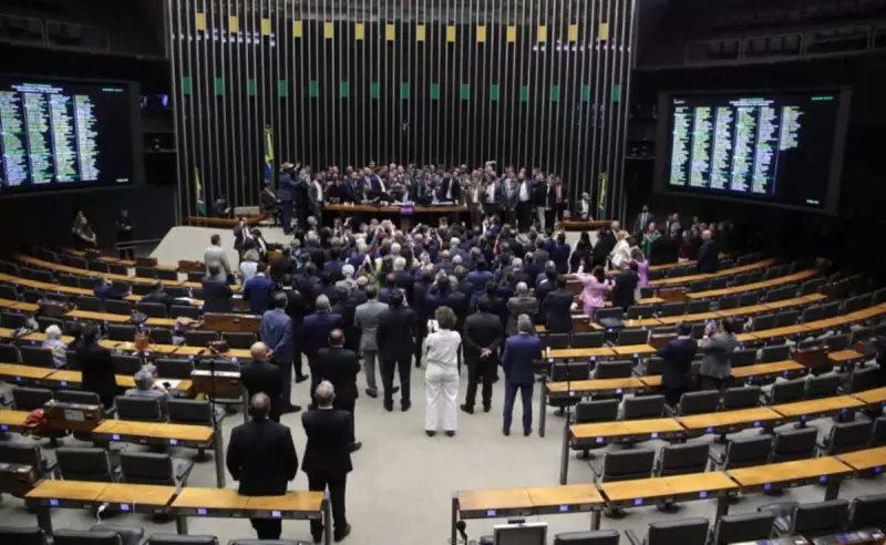 Câmara amplia prazo para análise de denúncias contra deputados que invadiram plenário — entenda o caso