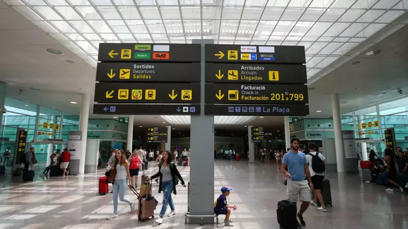 Casal abandona filho no aeroporto de Barcelona para não perder voo — e a internet explode!