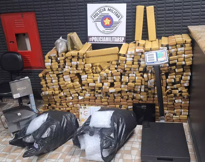 Casal é preso com carro roubado e meia tonelada de drogas em Mogi das Cruzes — veja detalhes