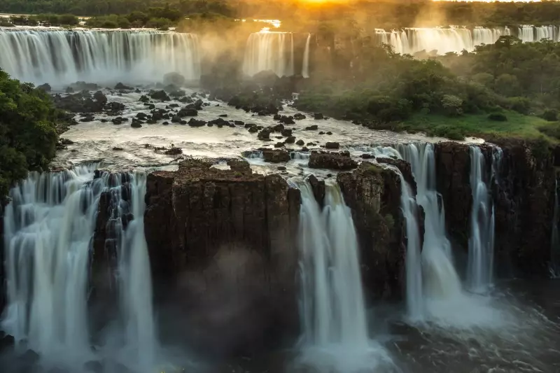 Cataratas do Iguaçu concorrem ao 'Oscar do Turismo' — saiba como votar e ajudar o Brasil a vencer!
