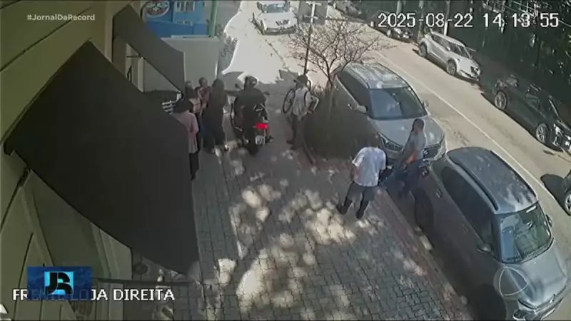 Celular de Assessora de Vereador é Roubado Durante Gravação em Bairro Nobre de SP — Veja o Vídeo Chocante!