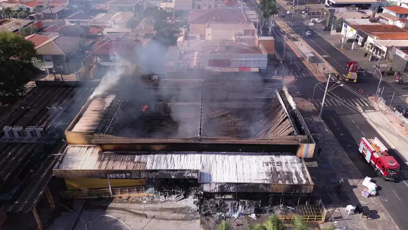 Cliente narra fuga dramática de incêndio que destruiu loja em Ribeirão Preto: 'Foi um caos total'