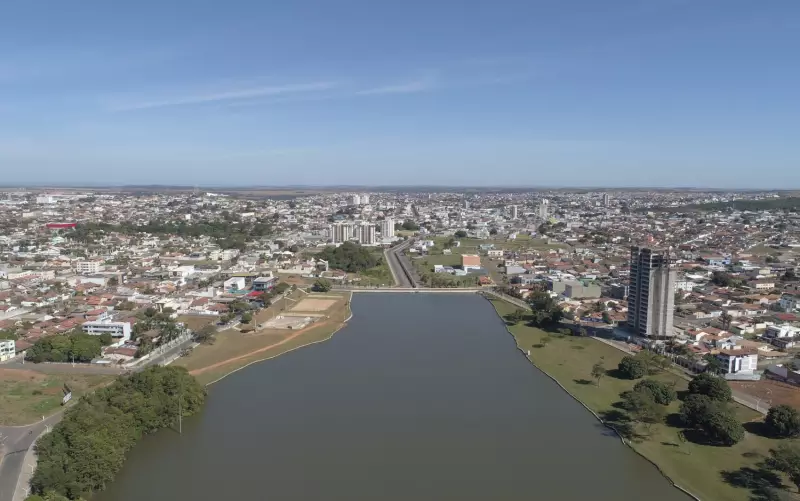 Concurso Público em Goiás: Salários de Até R$ 99 Mil na Área de Saneamento!