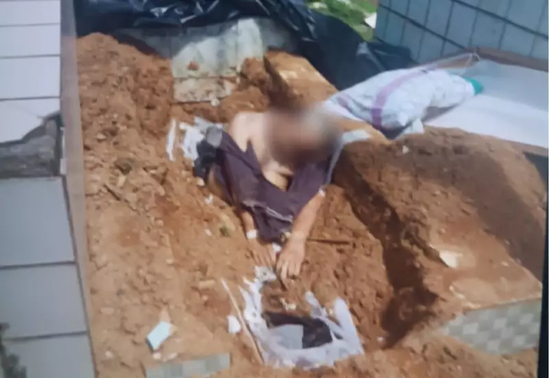 Coveiro Encontra Corpo Sentado em Cima de Tumba Aberta em Cemitério do Grande Recife — Cena Perturbadora