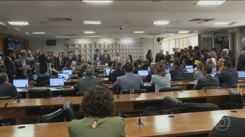 CPMI dos Descontos do INSS: Governo Leva Rasteira no Congresso e Comissão É Aprovada