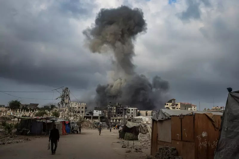 Crise em Gaza: Israel intensifica bombardeios e deixa rastro de destruição antes de possível invasão