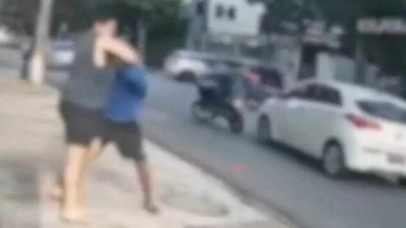 De bate-boca a abraço: motoristas se estranham após batida, mas reconciliação surpreendente vai parar nas redes