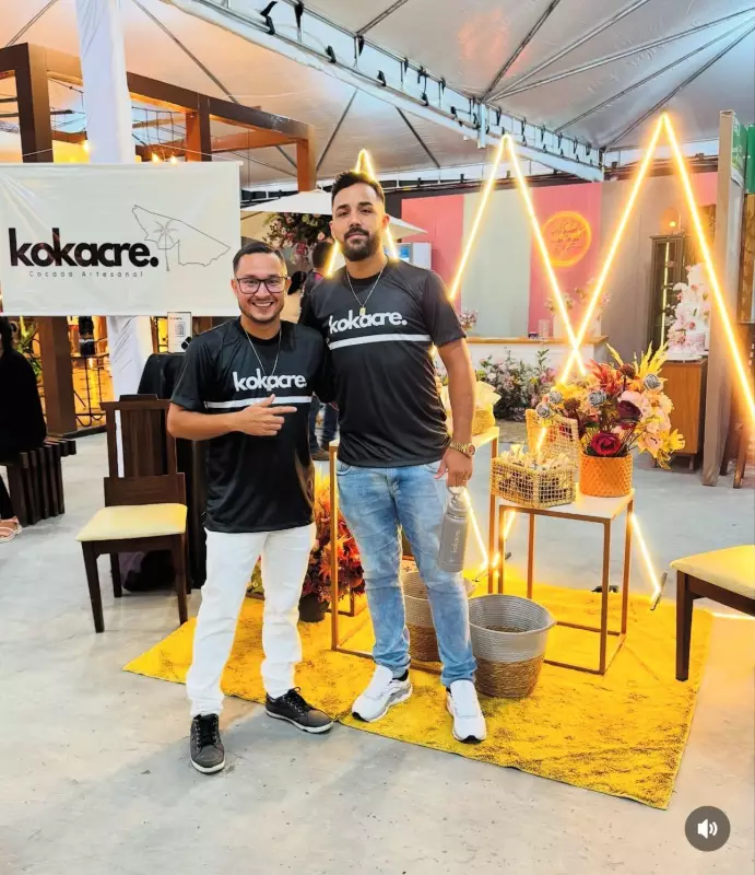De R$ 5.175 a 400 cocadas por dia: amigos viram sucesso na ExpoAcre com doce no palito