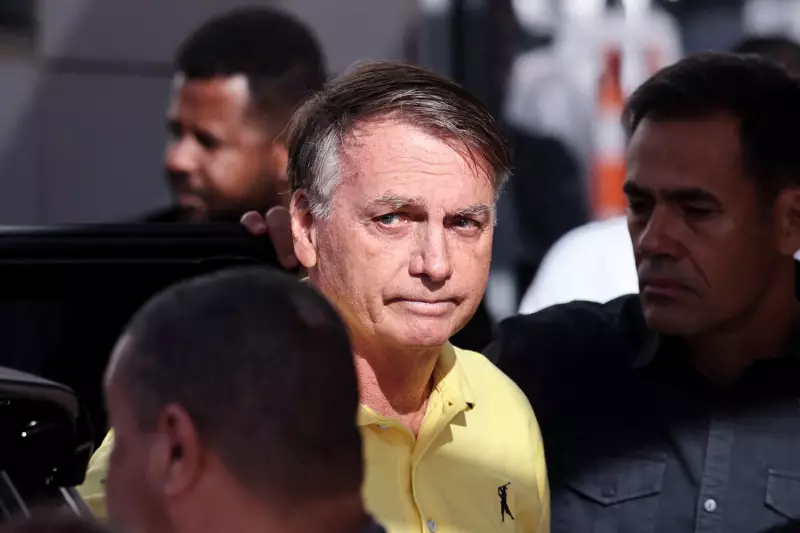 Defesa de Bolsonaro Rebate Moraes: 'Ex-presidente Sempre Cumpriu Decisões Judiciais'