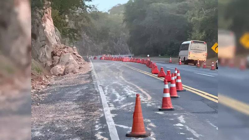Deslizamento de pedras na BR-153 em Marília: geólogos avaliam risco e trânsito segue pelo acostamento