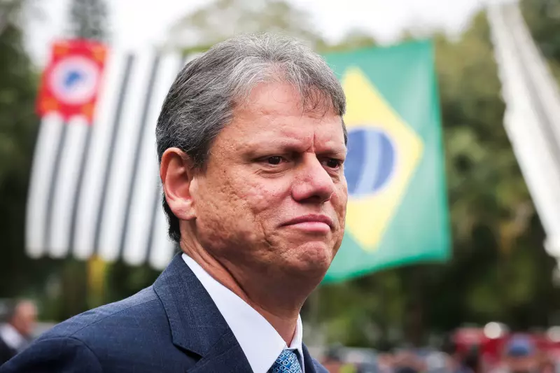 Eduardo Quebra o Silêncio: Mensagens Revelam Conselho a Bolsonaro para Abandonar Tarcísio em 2026