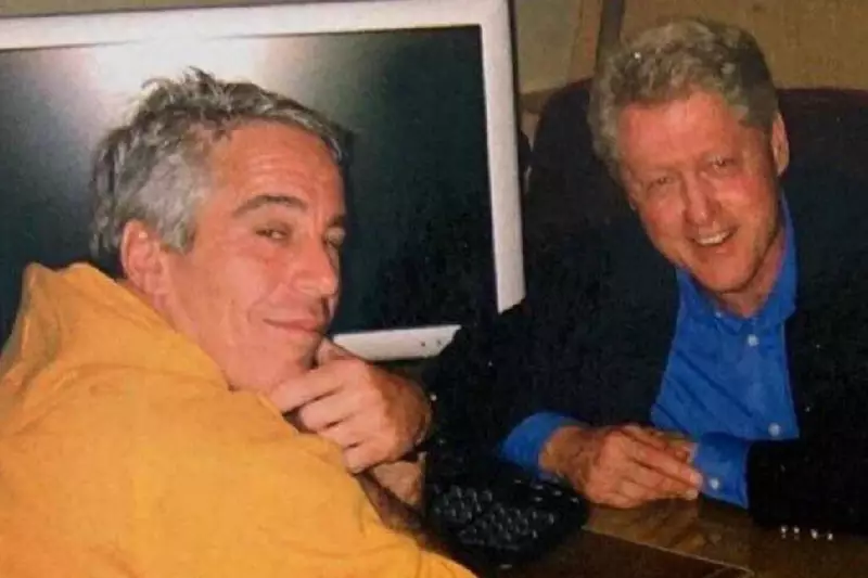 Escândalo Epstein: Bill Clinton no centro das suspeitas como possível informante do FBI