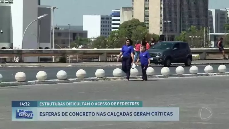Esferas de Concreto na Rodoviária do Plano Piloto: Solução ou Problema? Pedestres se Revoltam