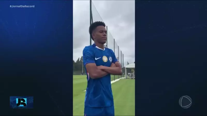 Estevão, ex-Palmeiras, é apresentado com pompa pelo Chelsea: veja os detalhes da estreia