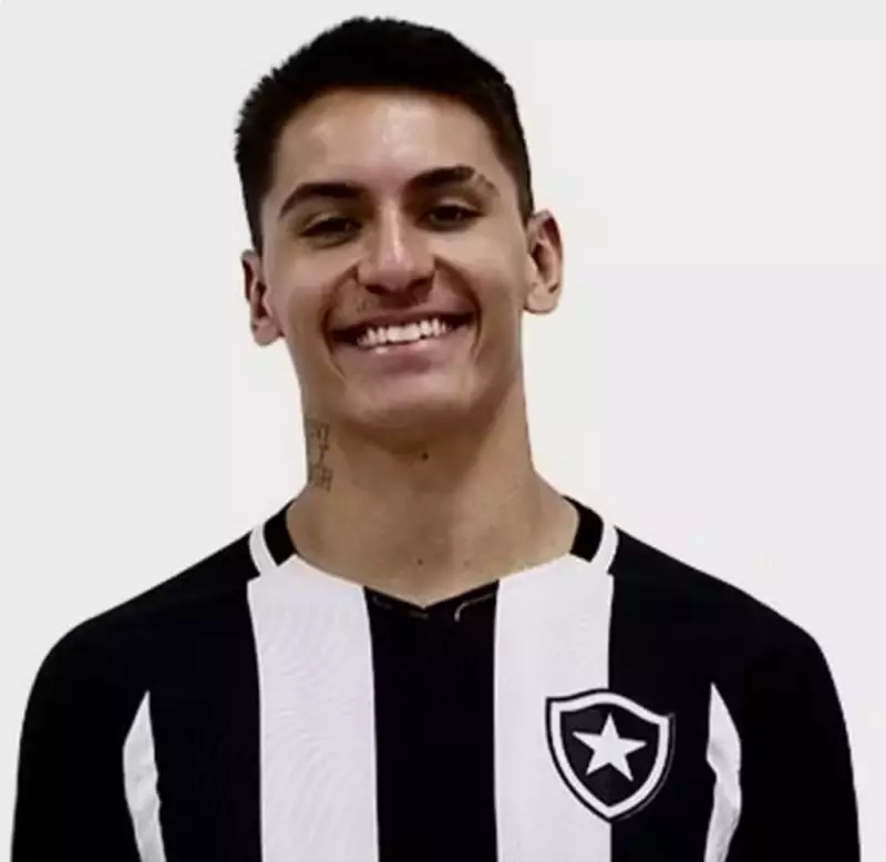 Ex-jogador do Botafogo é acusado de homicídio culposo após atropelar quatro pessoas — veja os detalhes