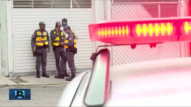 Falsos policiais executam homem em frente à residência em São Paulo — crime choca vizinhança