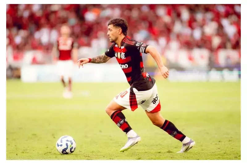 Flamengo sofre gol nos acréscimos e empata com Grêmio no Maracanã: veja os melhores momentos