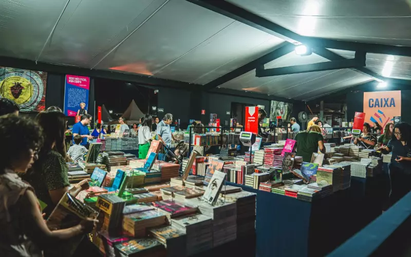 Fliparacatu 2025: Feira Literária Reúne Acervo de 20 Mil Livros em Paracatu