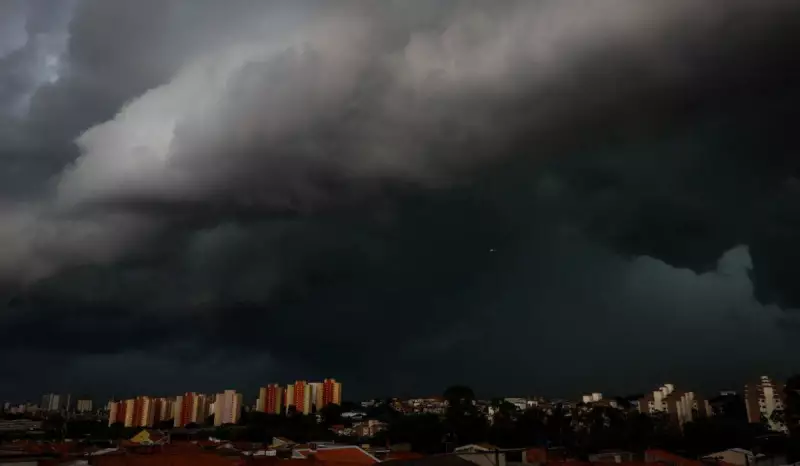 Frente fria chega com tudo: calor dá lugar a temporais e ventania em várias cidades do Brasil