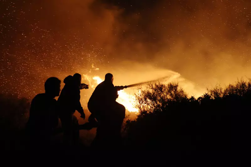 Grécia em chamas: incêndios florestais voltam a assolar região já castigada pelo fogo